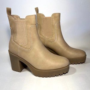 NEW Chinese Laundry Good Day Bootie in Natural - 8 / 38.5